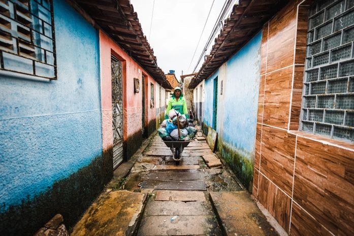 Brota na Grota leva serviços à comunidade no bairro de Ipioca