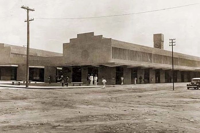 Meu Deus, que crise é essa? Exclamava aos céus,o vendedor de sandálias, no Mercado Público da Produção, em Maceió,AL.