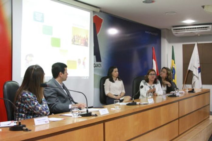 Médica diz a prefeitos que alerta para Zika precisa continuar
