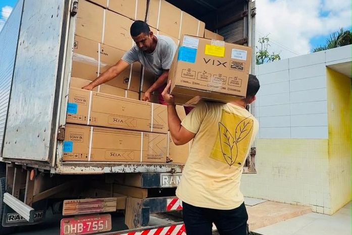 Educação que avança: Junqueiro recebe mais de 200 aparelhos de ar-condicionado
