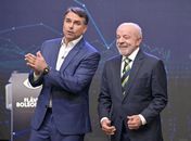 Mendonça diz que Lula e Flávio podem disponibilizar sigilos por conta própria e não cabe ao TSE definir divulgação