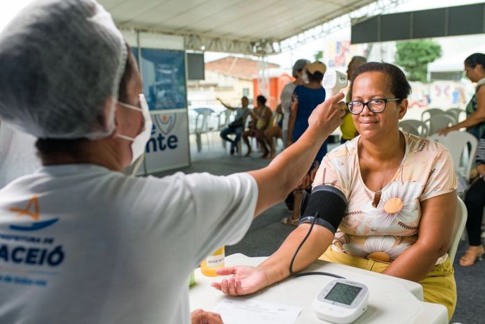 JHC anuncia programa Olhar da Gente e garante cirurgias de catarata no Hospital da Cidade