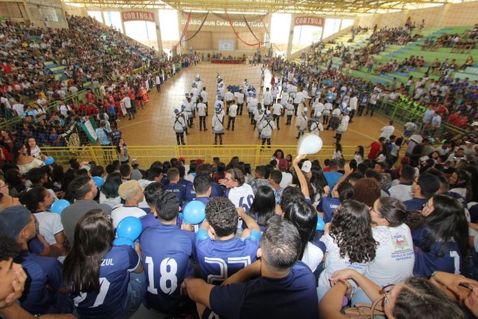 Estudantes lotam Ginásio João Paulo II na abertura dos Jogos Escolares em Arapiraca