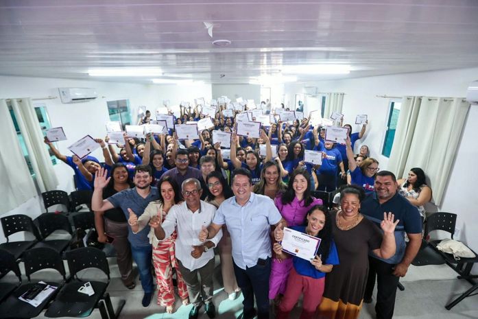 Emprega Mais Alagoas: Secretaria do Trabalho entrega certificados de qualificação profissional em Japaratinga