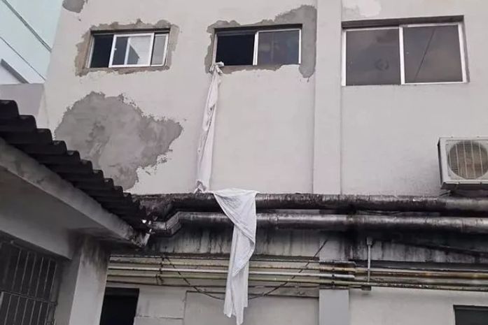 Preso internado sob custódia policial foge do HGE usando lençóis como corda