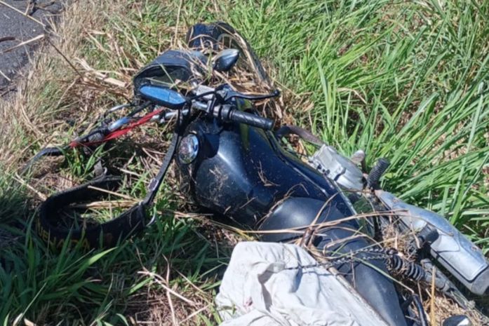 Motociclista morre em grave acidente na BR-104, em Cajueiro
