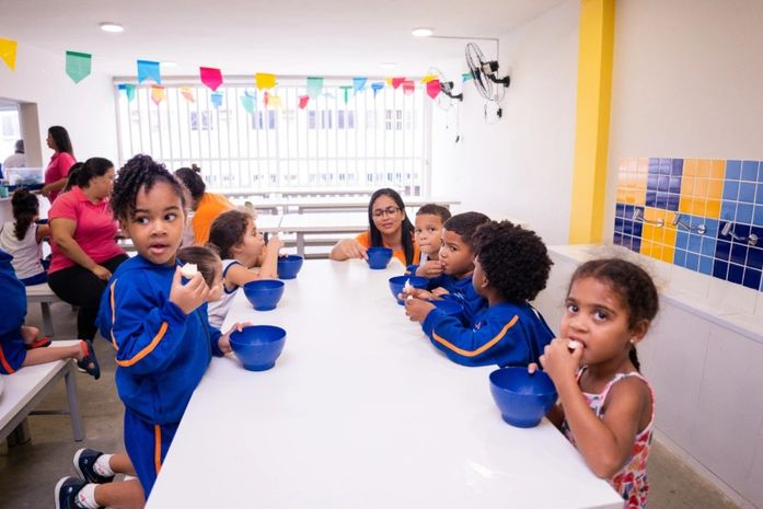 Investimento na compra de alimentos cresce mais de 100% e Maceió vira referência em merenda escolar