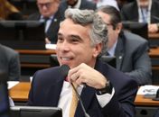 Rafael Brito defende a valorização da educação e aprova pagamento do piso a professores temporários


