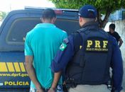 Foragido acusado de homicídio é preso pela PRF