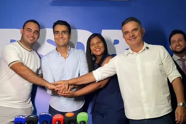 Sem esperar saída oficial, Kil anuncia apoio a JHC e leva junto atual vice-prefeita de União