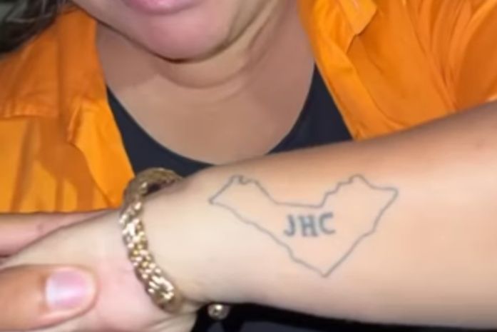 A viral que virou viva na pele de fã de JHC
