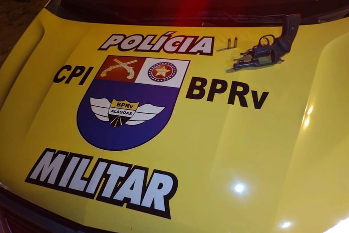 Passageiro de transporte por aplicativo é preso ao ser flagrado com revólver no Agreste