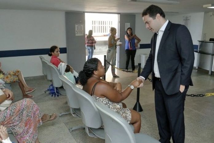 Renan Filho garante R$ 15 milhões para compra de medicamentos para o HGE