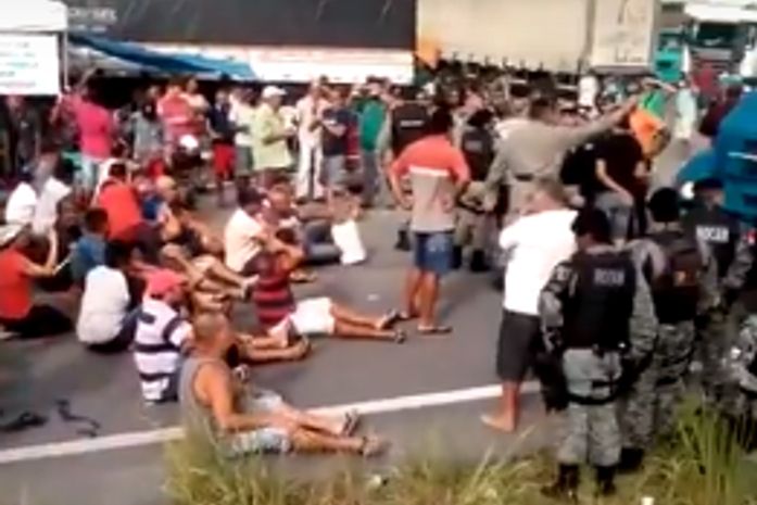 Negociações aconteceram durante toda a tarde e via foi liberada horas depois.