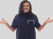 Direto da terra do axé, comediante Jhordan Matheus traz seu novo show para Maceió