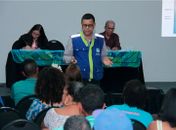 Ambulantes que atuam na orla terão vestimenta padronizada