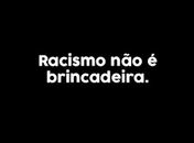 E a violência racista disfarçada de brincadeira, o tal humor negro , se faz permissivo, nas terras da internet e fora dela