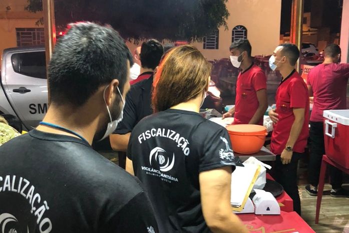 Fiscalização integrada realiza ação educativa, em Delmiro Gouveia, sobre a obrigatoriedade da apresentação do Cartão de Vacina em bares e restaurantes