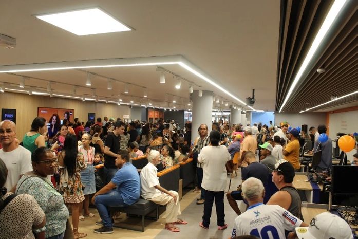 Por superlotação e demora no atendimento, Procon multa agência bancária em Maceió