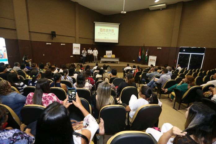 Prefeito Cláudio Filho Cacau lança Programa Qualifica e divulga cronograma de cursos