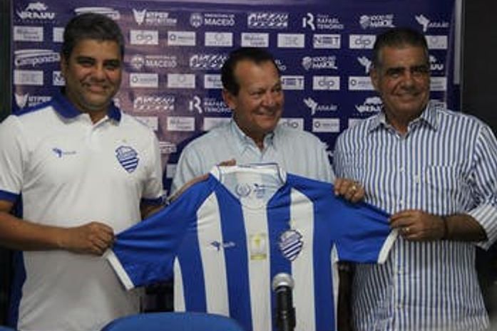 Marcelo Cabo é apresentado oficialmente no CSA
