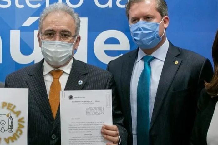 Covid-19: Marx Beltrão pede a ministro da Saúde vacinação de gestantes e menores com comorbidades ou doenças raras