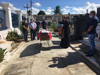 Rs=w:350,h:263,i:true,cg:true,ft:cover?cache=true