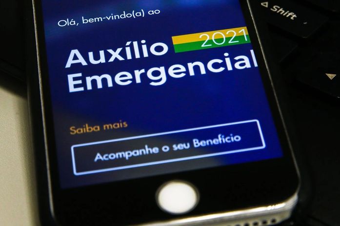 Caixa paga hoje auxílio emergencial a nascidos em março