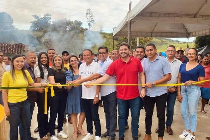 Em S.L Quitunde/AL, prefeita marca presença em povoado entregando obras num domingo festivo