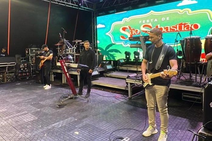 Milhares de pessoas lotam Limoeiro de Anadia em noite de shows em homenagem a São Sebastião