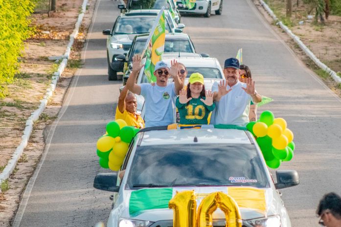 Carreata do 10: Lívia Carla mobiliza multidão em carreata histórica na Barra de Santo Antônio