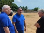 Campo de futebol do Canaã será revitalizado: afirma secretário de Esporte após visita ao local