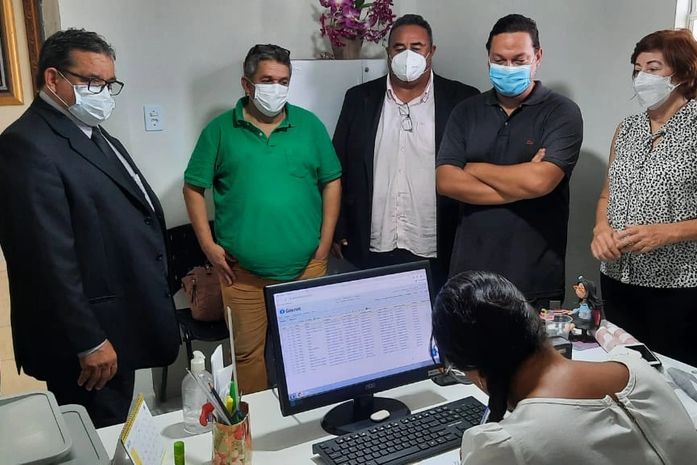 Jornalistas realizam ato na Câmara e pedem cassação de vereador