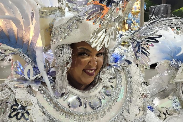 Ser mulher negra, moradora da baixada fluminense, baiana Beija Flor e celebrar Benedito dos Santos, engraxate alagoano, na Marquês de Sapucaí foi maravilhoso!