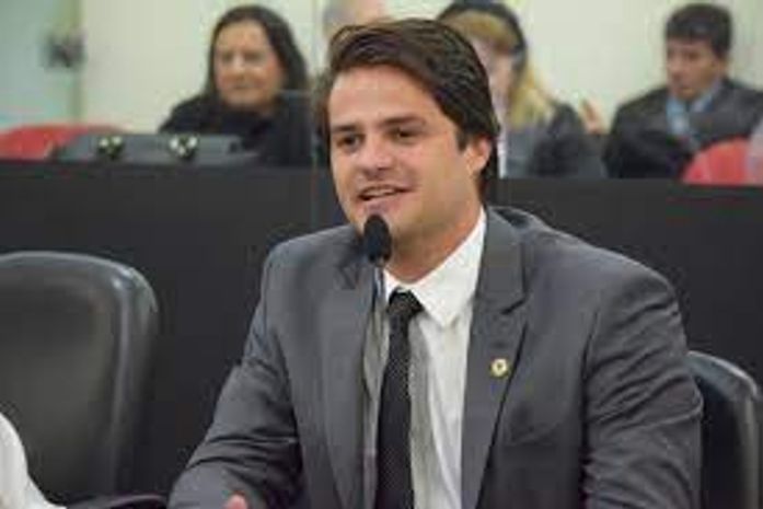 Após divergências com dirigente partidário deputado Breno Albuquerque anuncia saída do PRTB