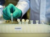 Alemanha adotará lockdown de um mês em reação à disparada de covid-19