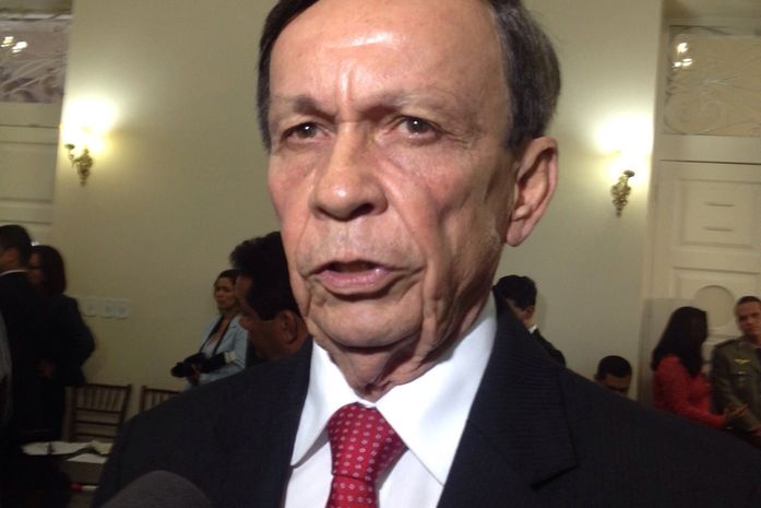 Luiz Dantas é eleito presidente da ALE com 25 votos; Galba tem apenas 1