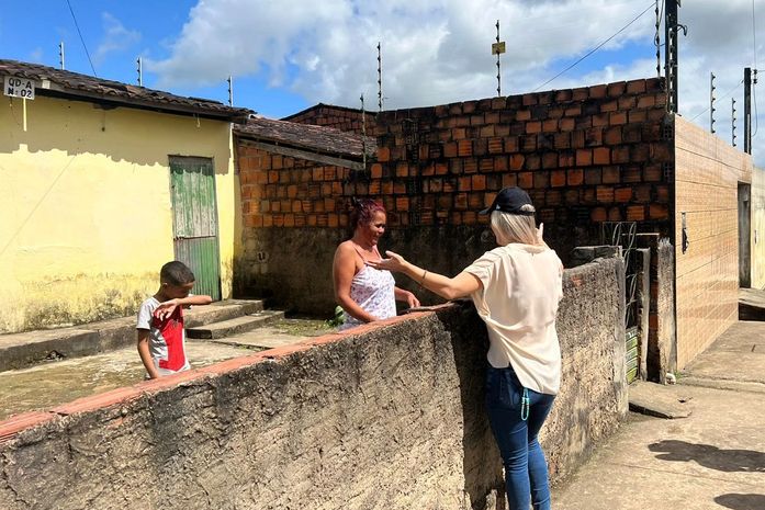 Prefeita Ceci Rocha ouve demandas da população e fortalece apoio do IBGE em Atalaia