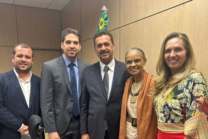 Em Brasília: Marlan Ferreira busca soluções eficientes para gestão de resíduos sólidos e propõe aquisição de trituradores móveis para municípios consorciados