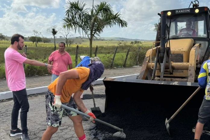 Prefeitura de Anadia inicia operação tapa-buraco