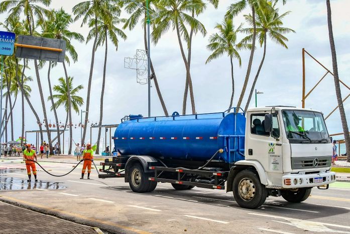 Desenvolvimento Sustentável intensifica limpeza na orla após virada do ano