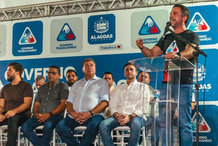 Secretários e vereadores participam da entrega da revitalização do aeródromo de Arapiraca