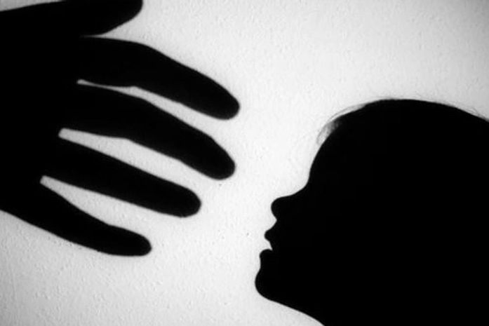 Ela é uma menina de 6 anos e foi estuprada por um homem adulto.