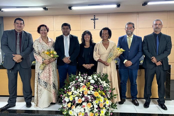 Em sessão solene, Câmara de Vereadores de Arapiraca entrega título de cidadãs honorárias para a Dra. Luciana Fonseca e Maria do Carmo