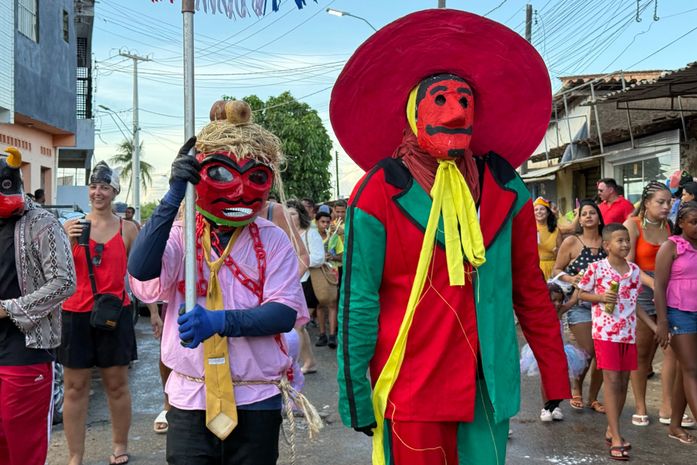 Porto Folia 2026 reúne tradição, frevo e máscaras no maior carnaval do litoral norte