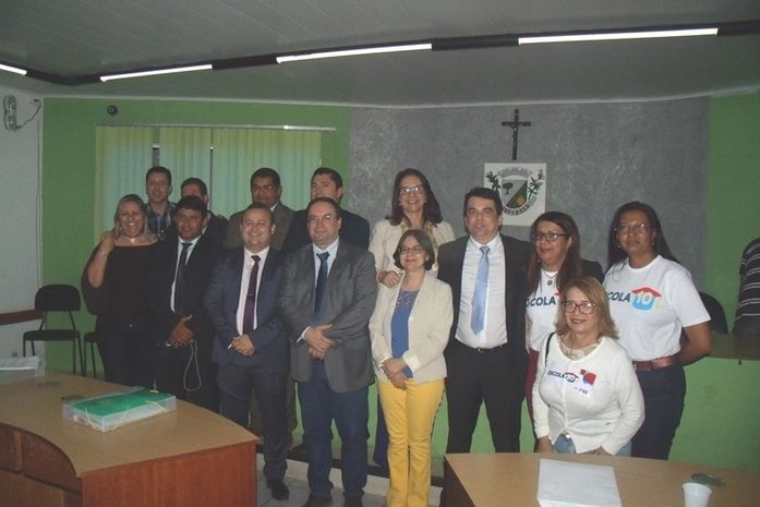 Luciano Barbosa apresenta para vereadores de Arapiraca, Programa Escola 10 e impressiona o público