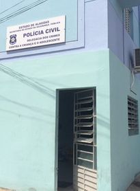 Delegacia dos Crimes Contra a Criança e o Adolescente.