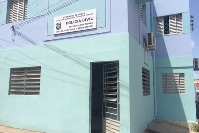 Delegacia dos Crimes Contra a Criança e o Adolescente.