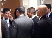 Briga entre deputados interrompe CCJ da Câmara com presença de Moro