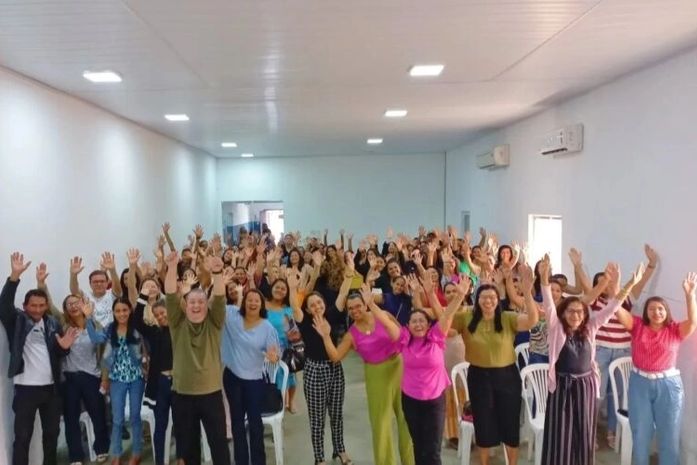 Major Isidoro promove palestra sobre educação empreendedora e faz teste de fluência